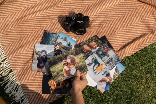 Stacks of loose photos? Here’s how to organise them